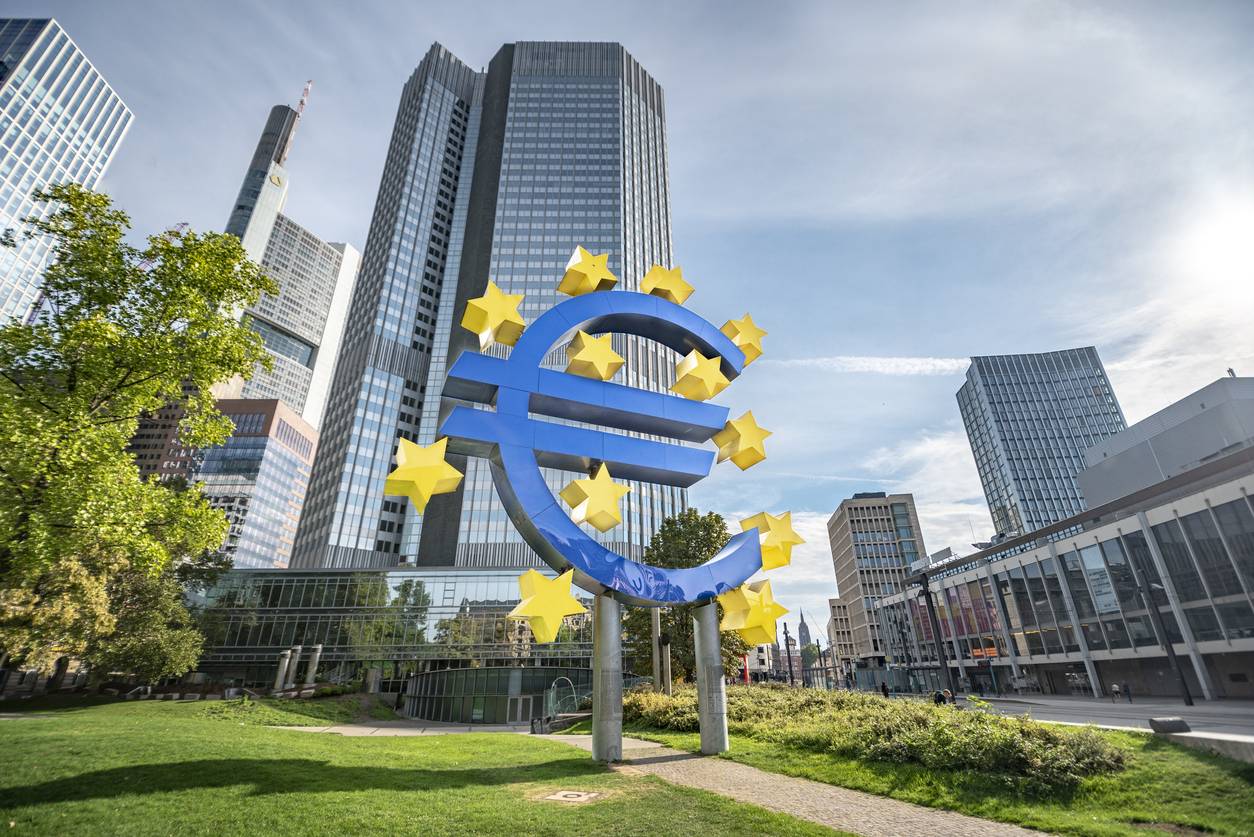 European central bank. Центральный банк европейского Союза. Европейский банк Франкфурт на Майне. Европейский Центральный банк во Франкфурте. Банковская система Германия ЕЦБ.