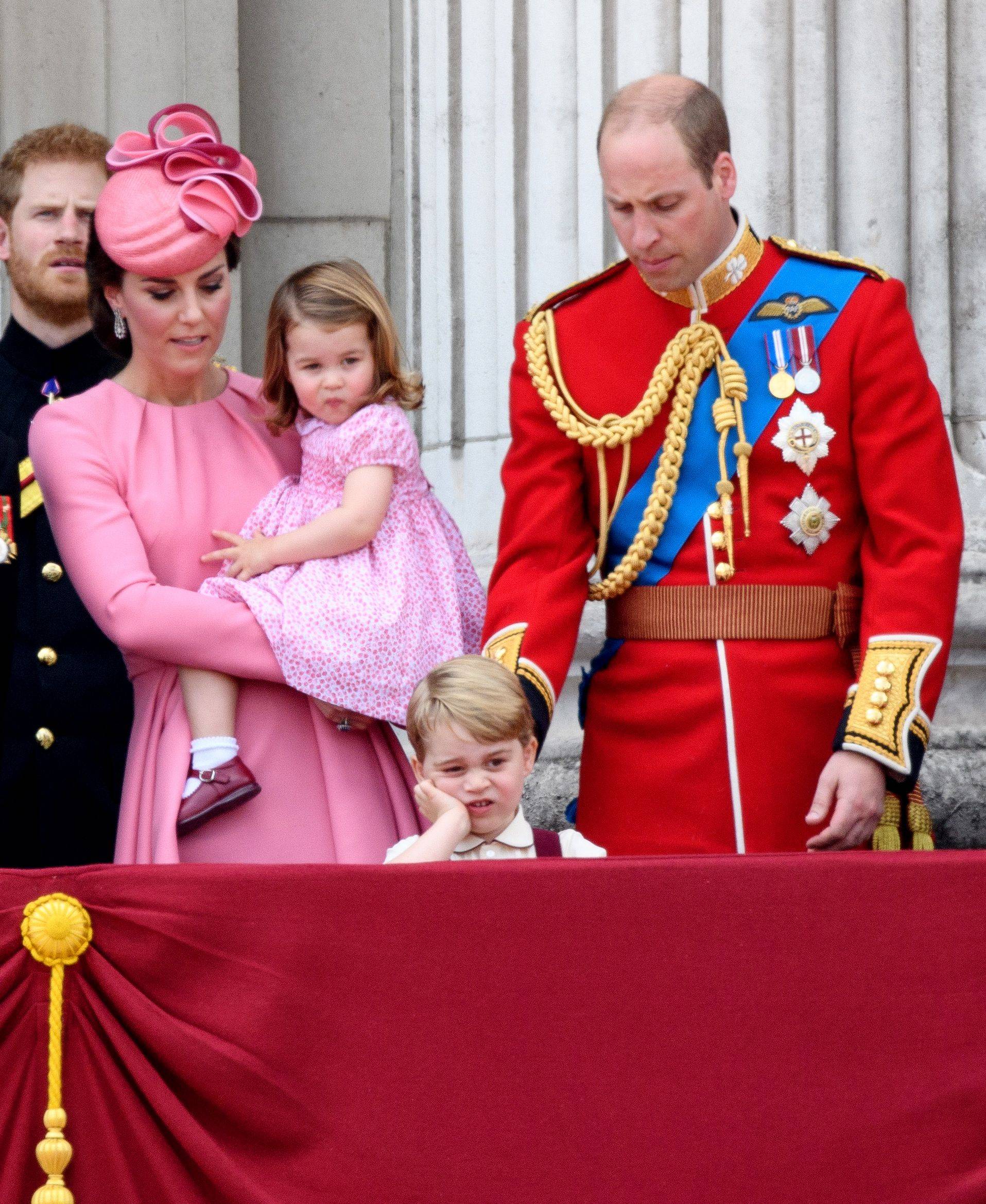 British royal family. Королевская семья Великобритании. Джордж Маунтбеттен-Виндзор. Крис Джексон Королевская семья. Лондон Королевская семья.